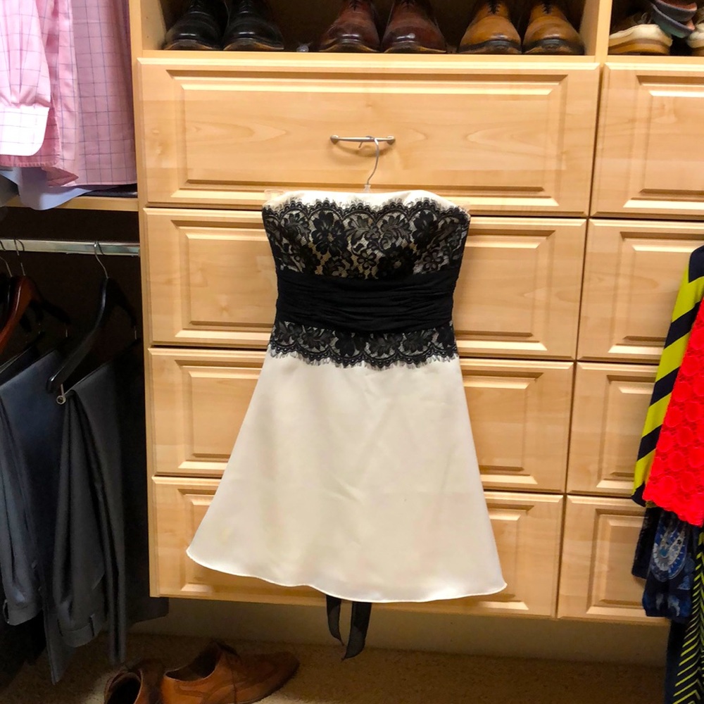 White House Black Market dress sz 8 fits like 6
